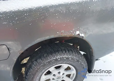 2005 Nissan Titan Xe z USA, uszkodzony, nr VIN 1N6AA07B75N553177